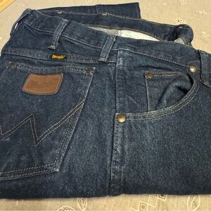 Wrangler Men's Deep Indigo Relaxed Jeans